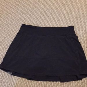 Black lululemon skirt